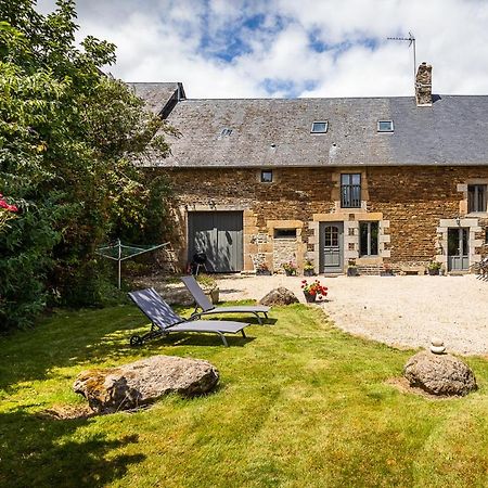 Les Prairies Du Mont - Le Gite De La Chapelle Sougéal Exteriér fotografie