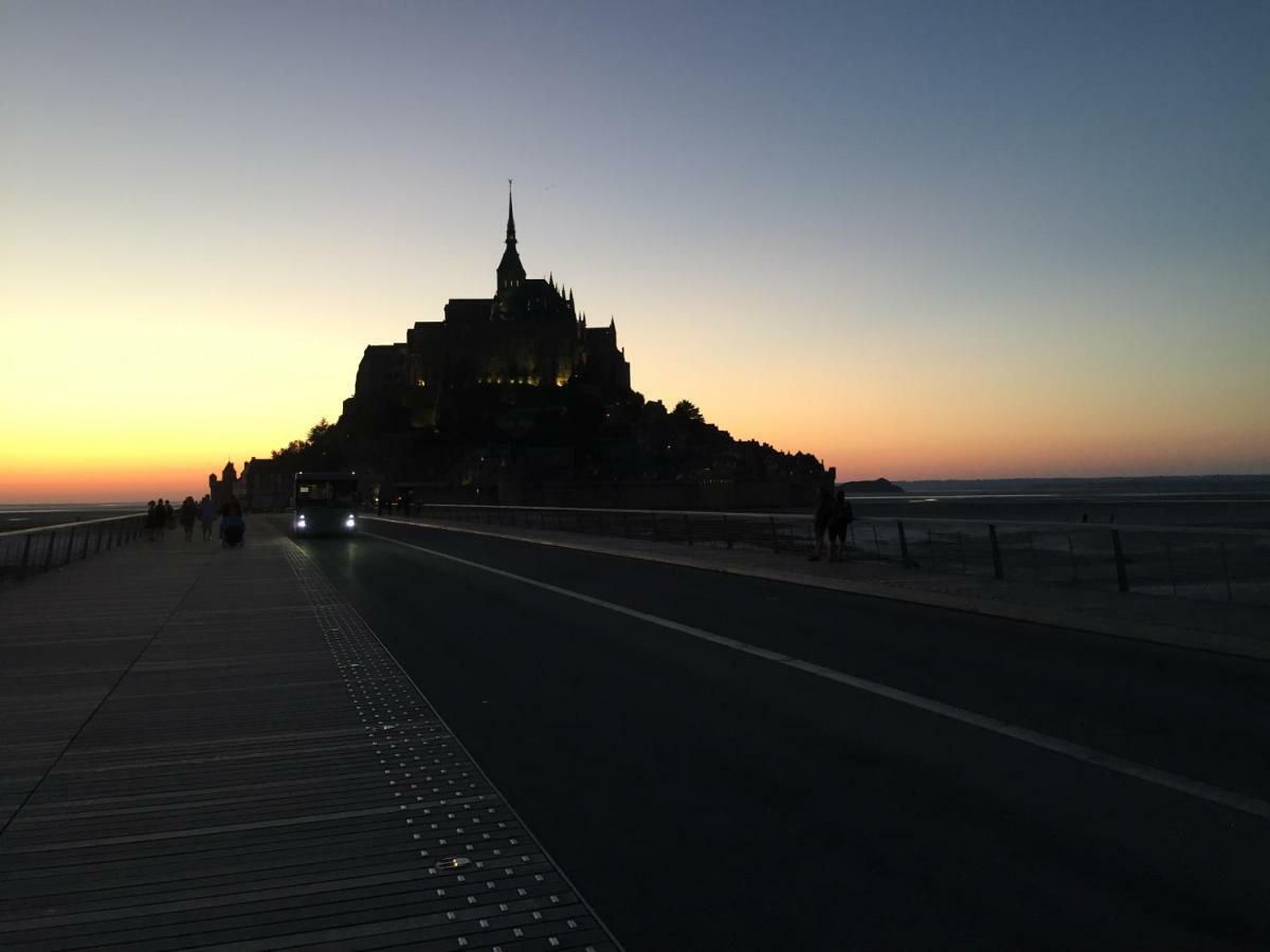 Les Prairies Du Mont - Le Gite De La Chapelle Sougéal Exteriér fotografie